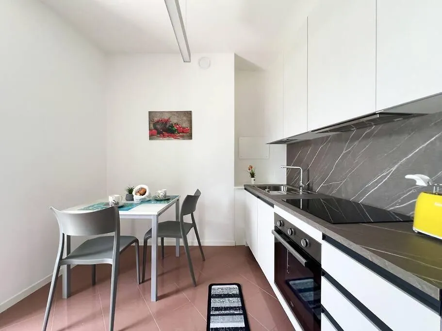 Apartment Domaso Front Lake 2-Bedroom Flat - 6 Persons Italy